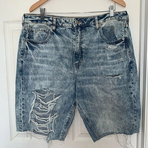 American Eagle Cut Off Mom Shorts - Picture 1 of 6